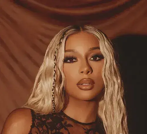 Victoria Monet